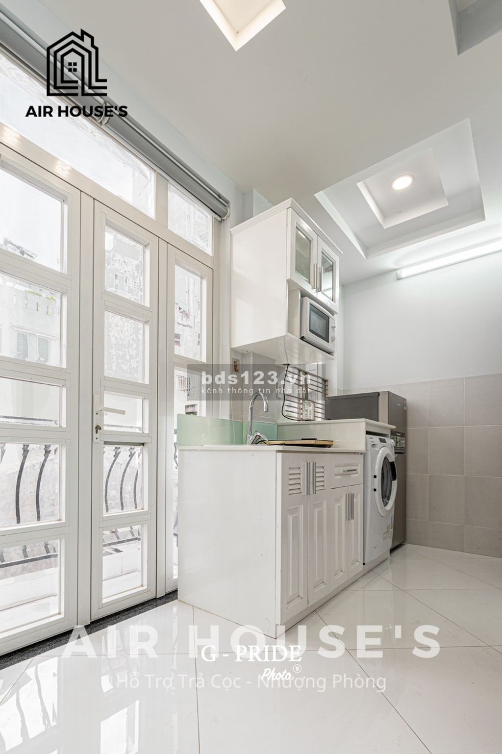 Cho thuê studio ban công thoáng mát 30m2 - Ngay quận 1