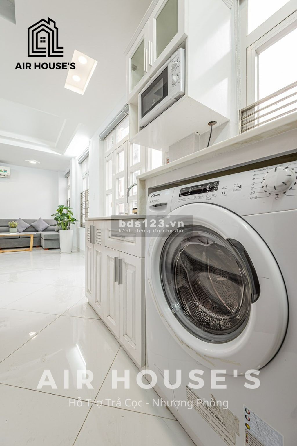 Cho thuê studio ban công thoáng mát 30m2 - Ngay quận 1