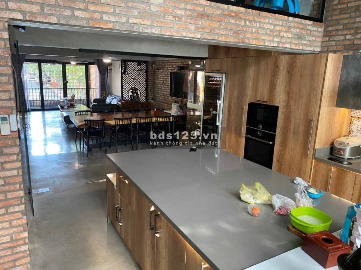 Bán căn nhà Biệt thự mini trục Đỗ Xuân Hợp- PLB - Quận 9.Giá 12 tỷ - 120m2 - 3 tầng.