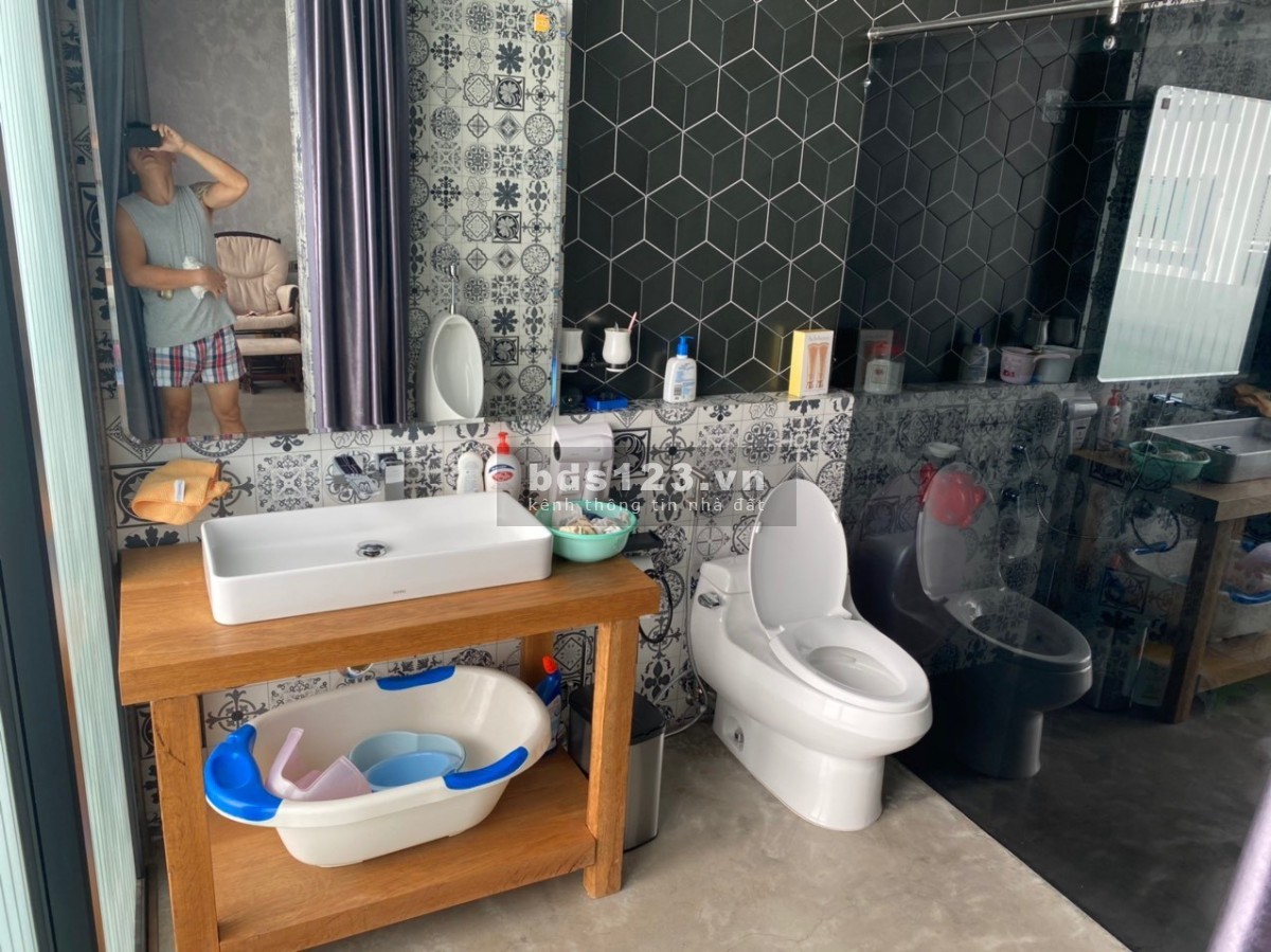 Bán căn nhà Biệt thự mini trục Đỗ Xuân Hợp- PLB - Quận 9.Giá 12 tỷ - 120m2 - 3 tầng.