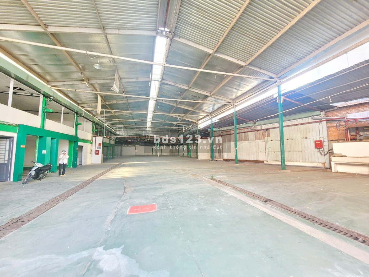 Cần cho thuê kho 1550m² mặt tiền Đường số 25 Tân Quy Quận 7 giá 160tr/tháng