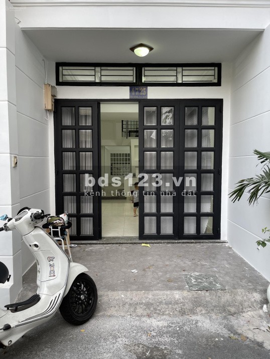 Bán nhà 4 tầng (1 trệt, 3 lầu) đường Hậu Giang P4 quận Tân Bình giá thương lượng