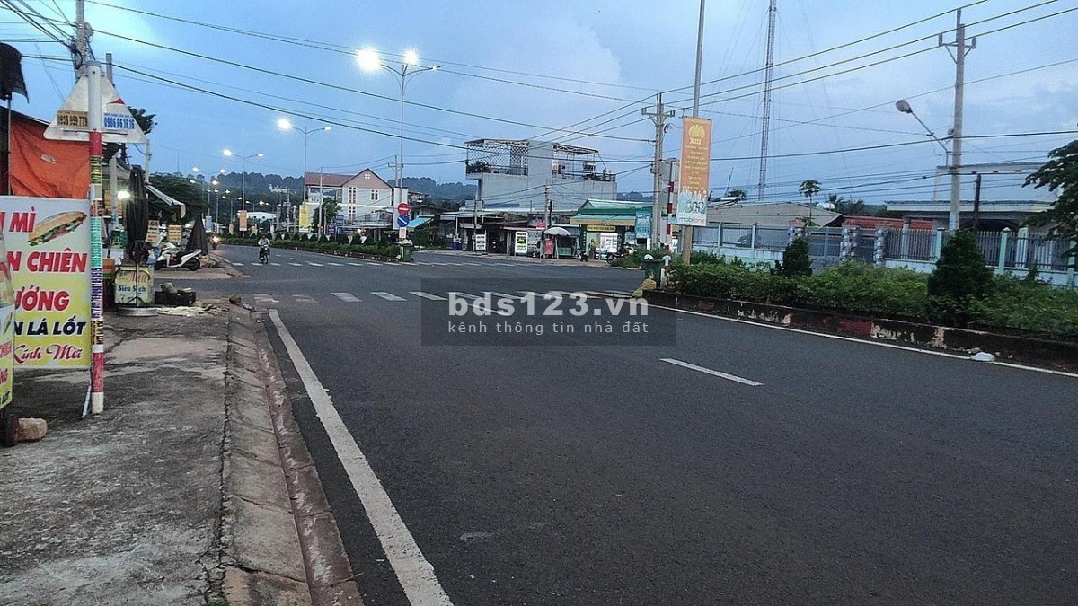 Bán đất chính chủ 730m², 100m² tc thuộc Tx Bình Long giá chỉ 460 triệu. Bê tông 5m oto đi thoải mái