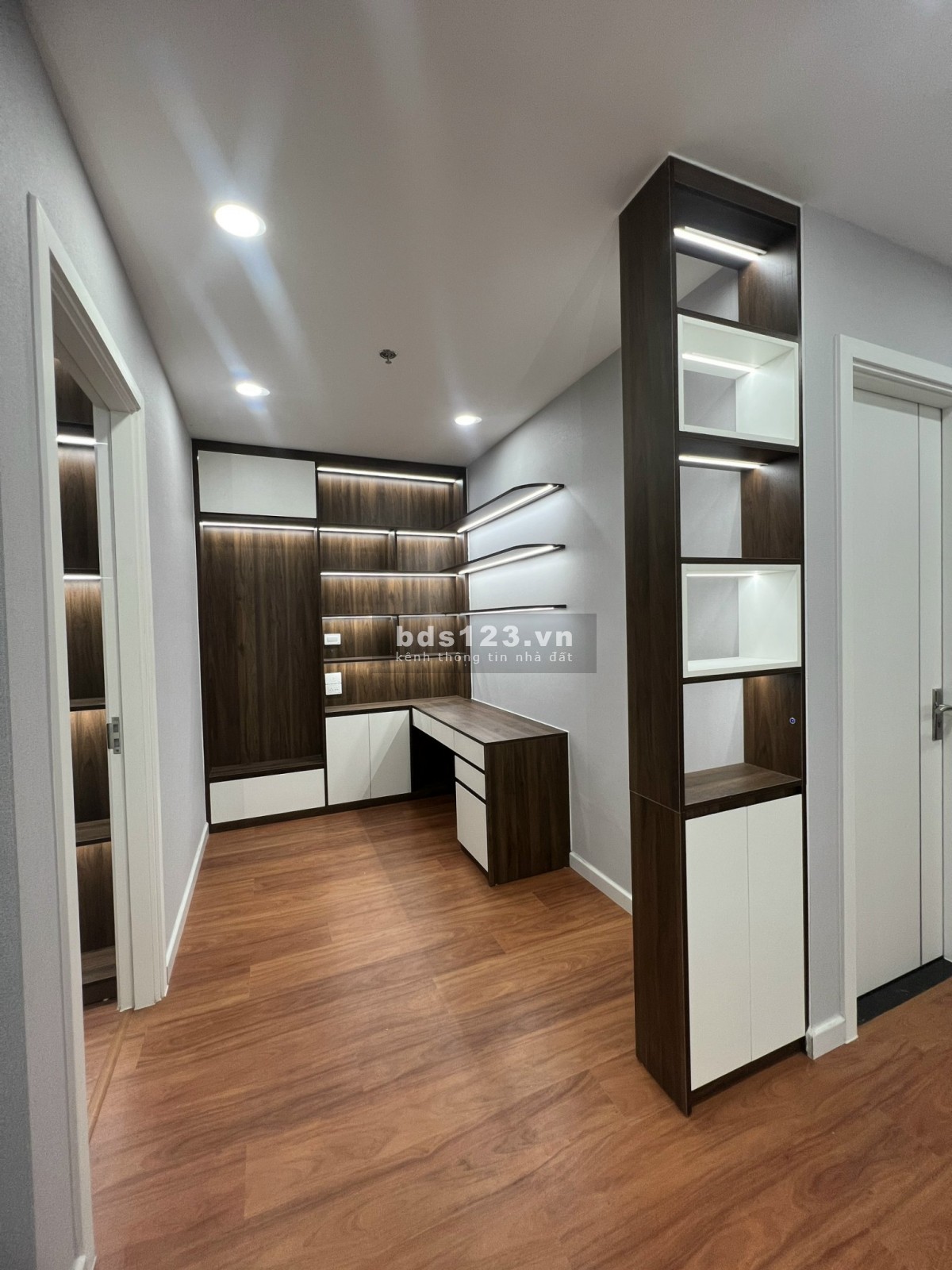 Bán căn hộ 1 Ngủ, tòa I4, 43m2, nội thất hiện đại, giá tốt nhất dự án: 2,16 tỷ đã gồm thuế phí