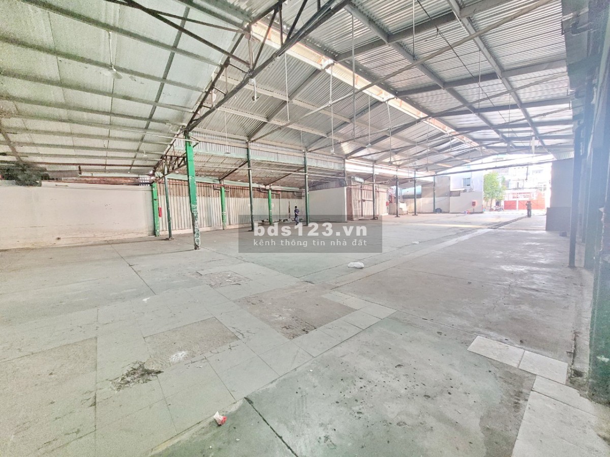 Cần cho thuê kho 1550m² mặt tiền Đường số 25 Tân Quy Quận 7 giá 160tr/tháng
