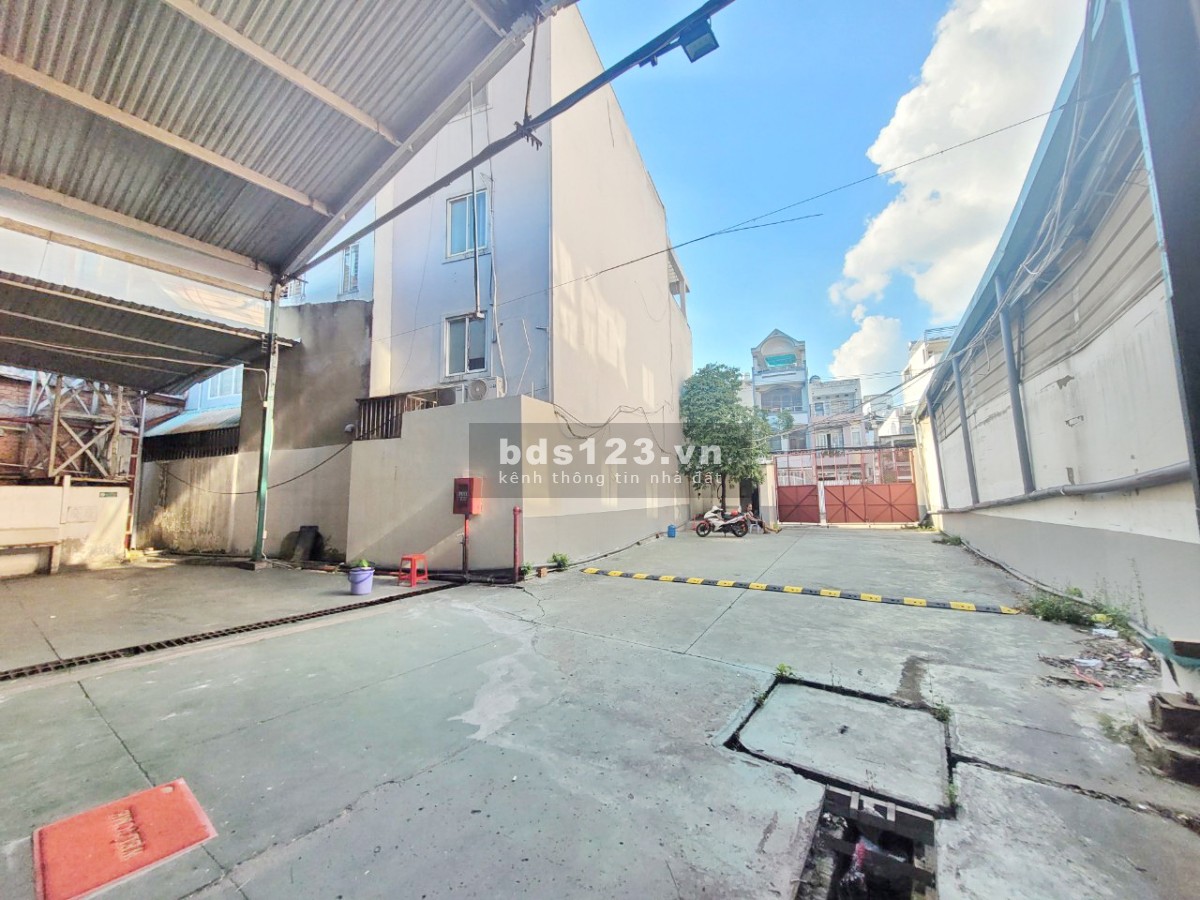 Cần cho thuê kho 1550m² mặt tiền Đường số 25 Tân Quy Quận 7 giá 160tr/tháng