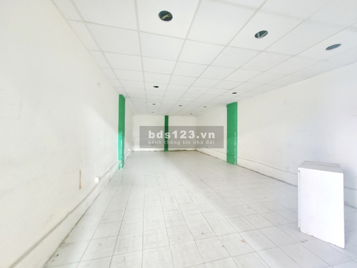Cần cho thuê kho 1550m² mặt tiền Đường số 25 Tân Quy Quận 7 giá 160tr/tháng