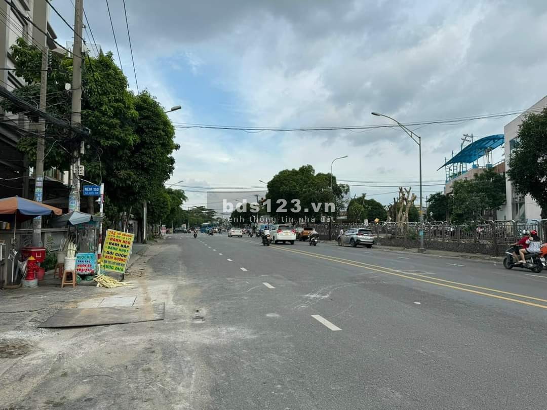 Bán nhà cũ quận Tân Phú 1 sẹc Chế Lan Viên, phường Tây Thạnh, KT 4 x 12m, giá 3,6 tỷ