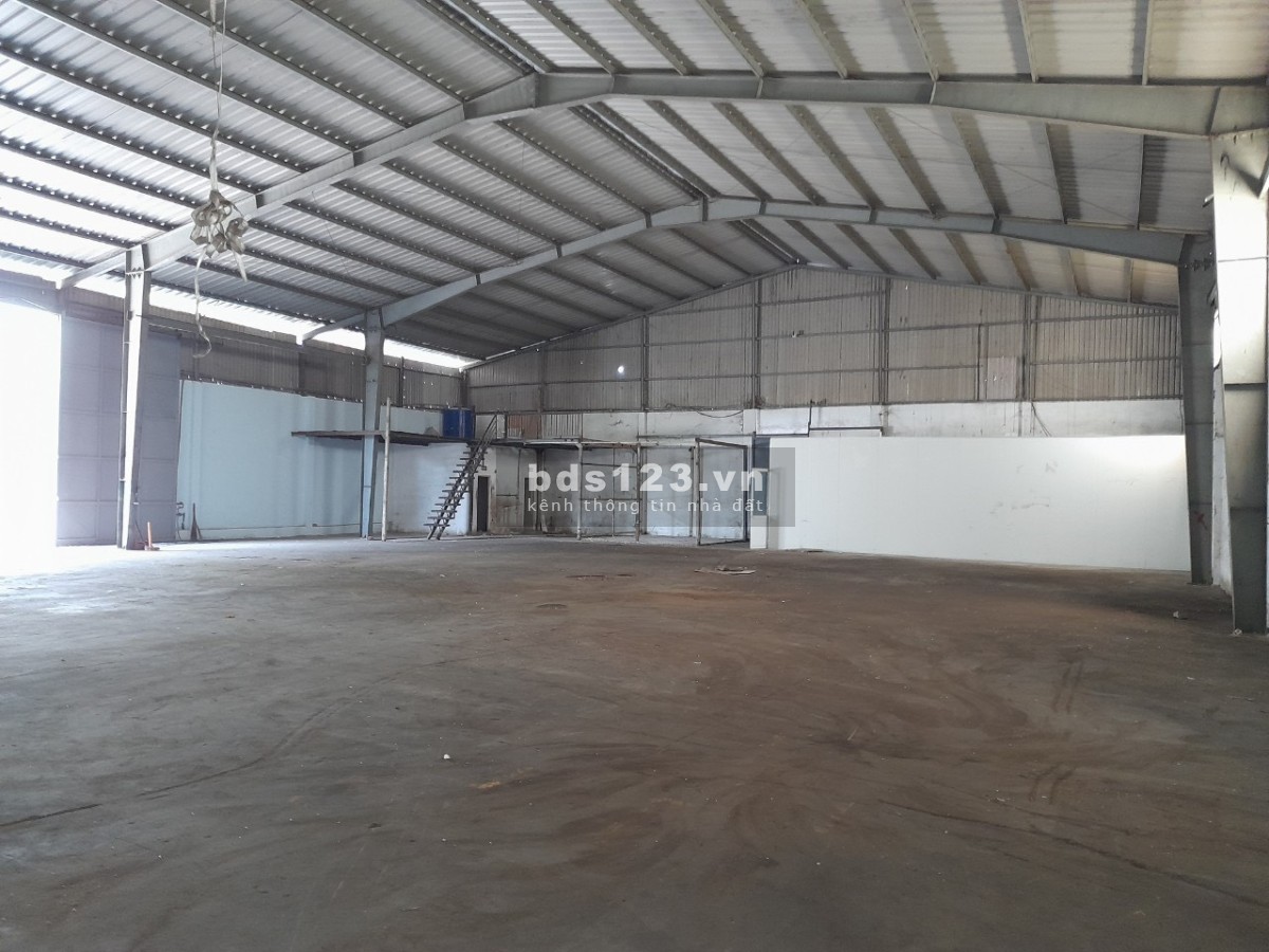 Cho thuê kho xưởng giá rẻ Hóc Môn diện tích 623m2 tại đường Tiền Lân 12.