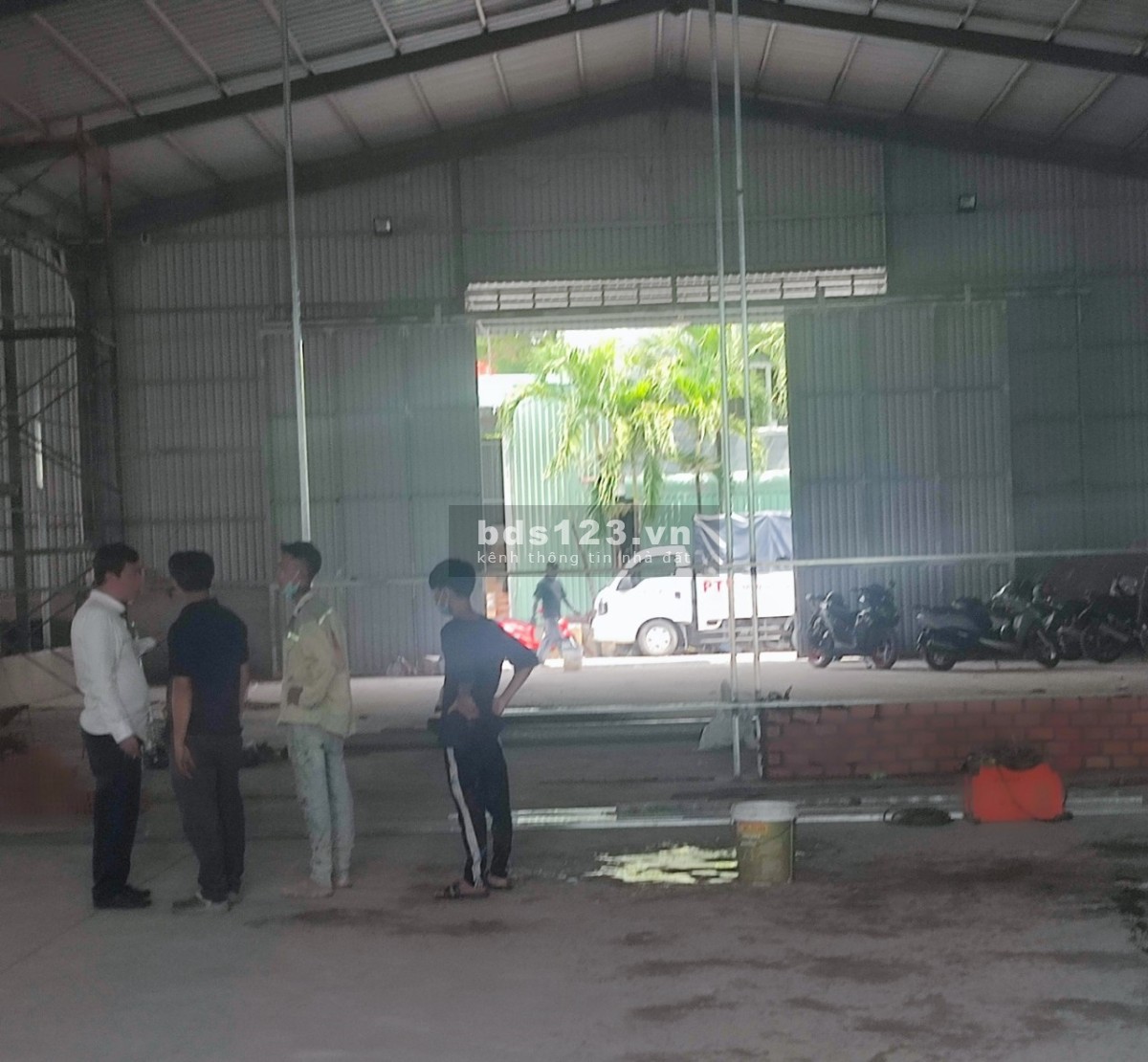 Cho thuê kho 650m2 mặt tiền đường Nguyễn Văn Quỳ, Quận 7