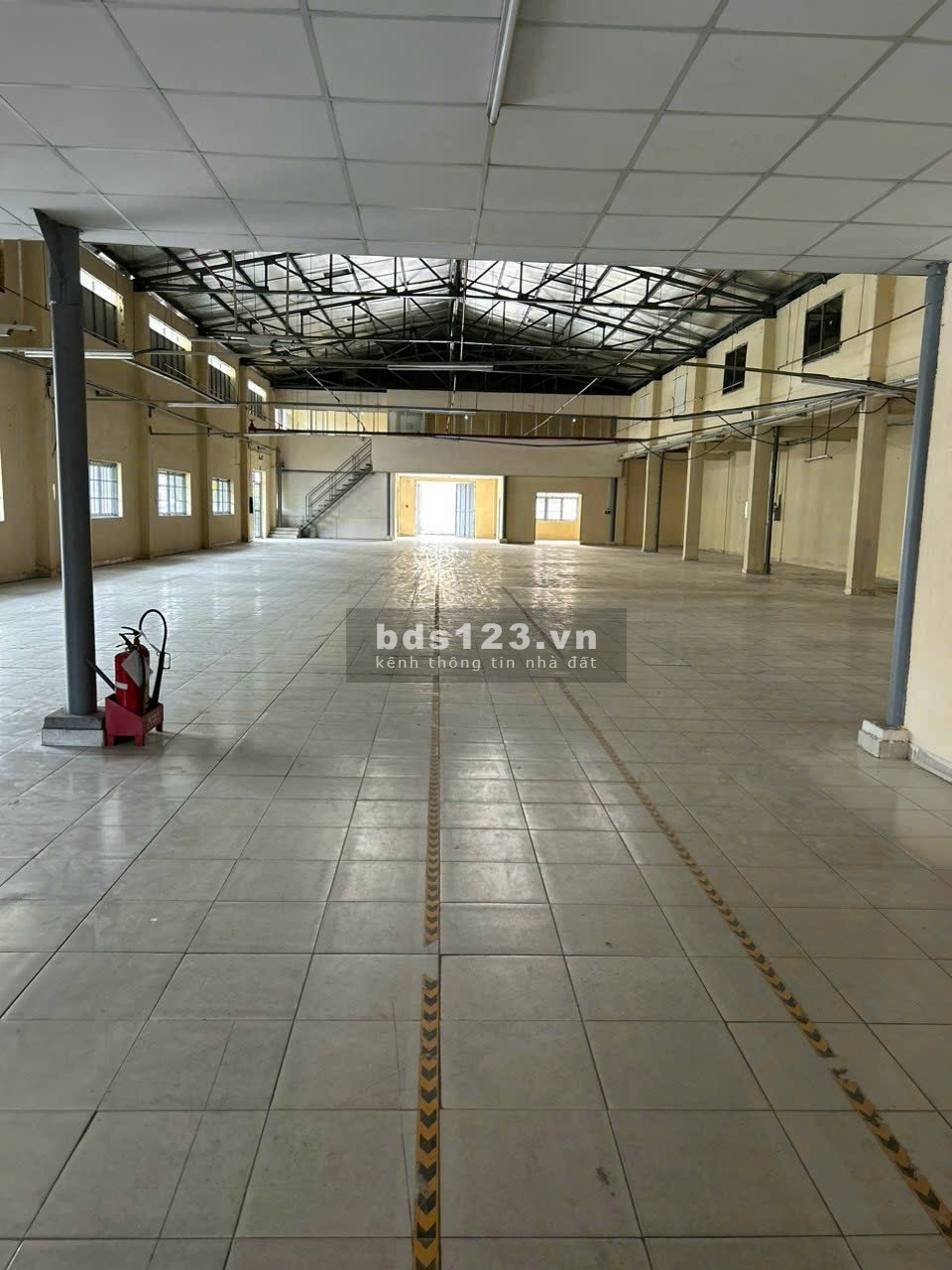 Kho xưởng đẹp Thủ Đức cho thuê 1044m2 tại mặt tiền đường QL1A.