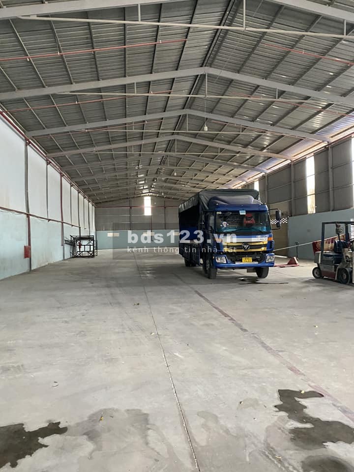Cho thuê kho xưởng 450m2 tại mặt tiền đường Hồ Học Lãm, Q. Bình Tân