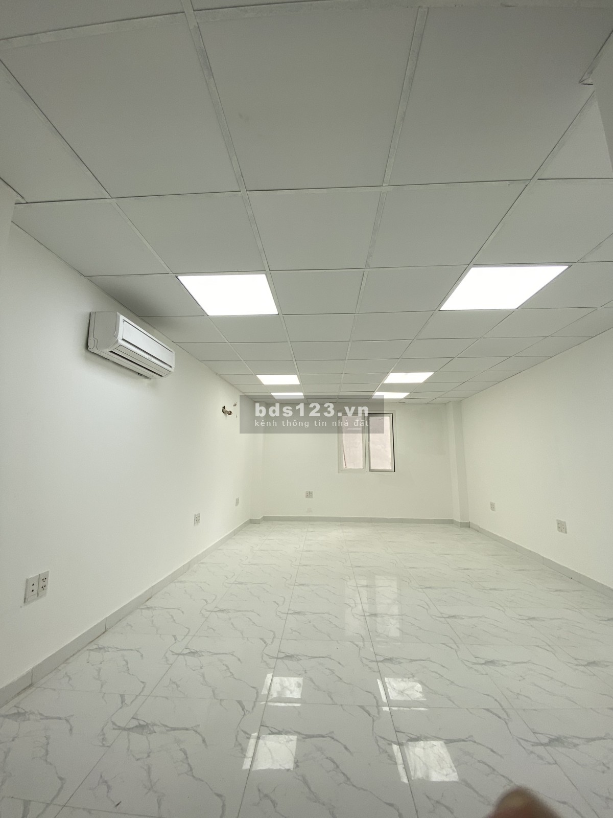 Cho thuê văn phòng nhỏ xinh 45m2, đường Trần Quang Diệu, Quận 3