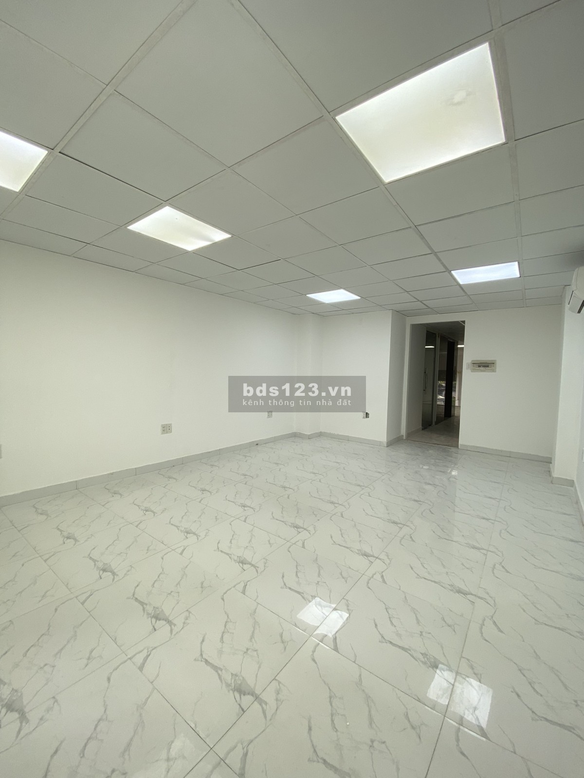 Cho thuê văn phòng nhỏ xinh 45m2, đường Trần Quang Diệu, Quận 3