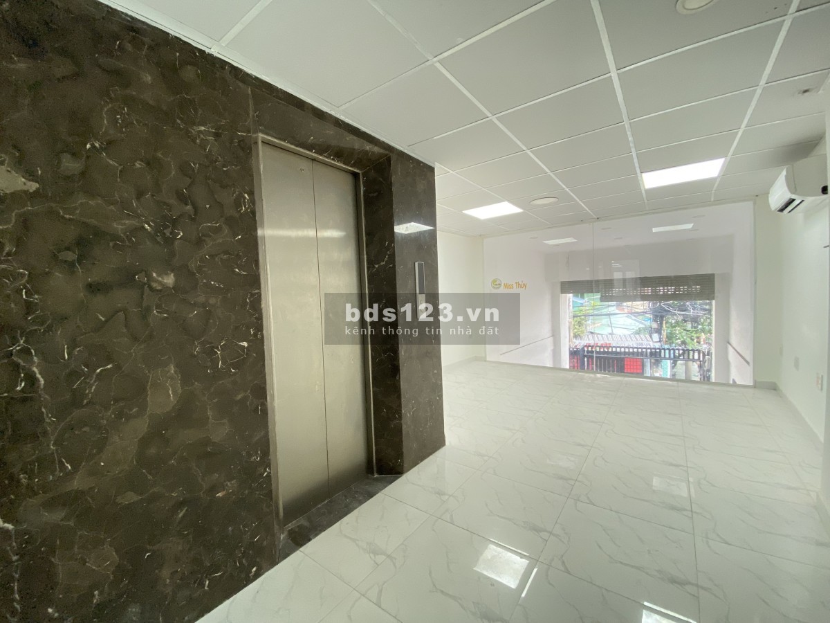 Cho thuê văn phòng nhỏ xinh 45m2, đường Trần Quang Diệu, Quận 3