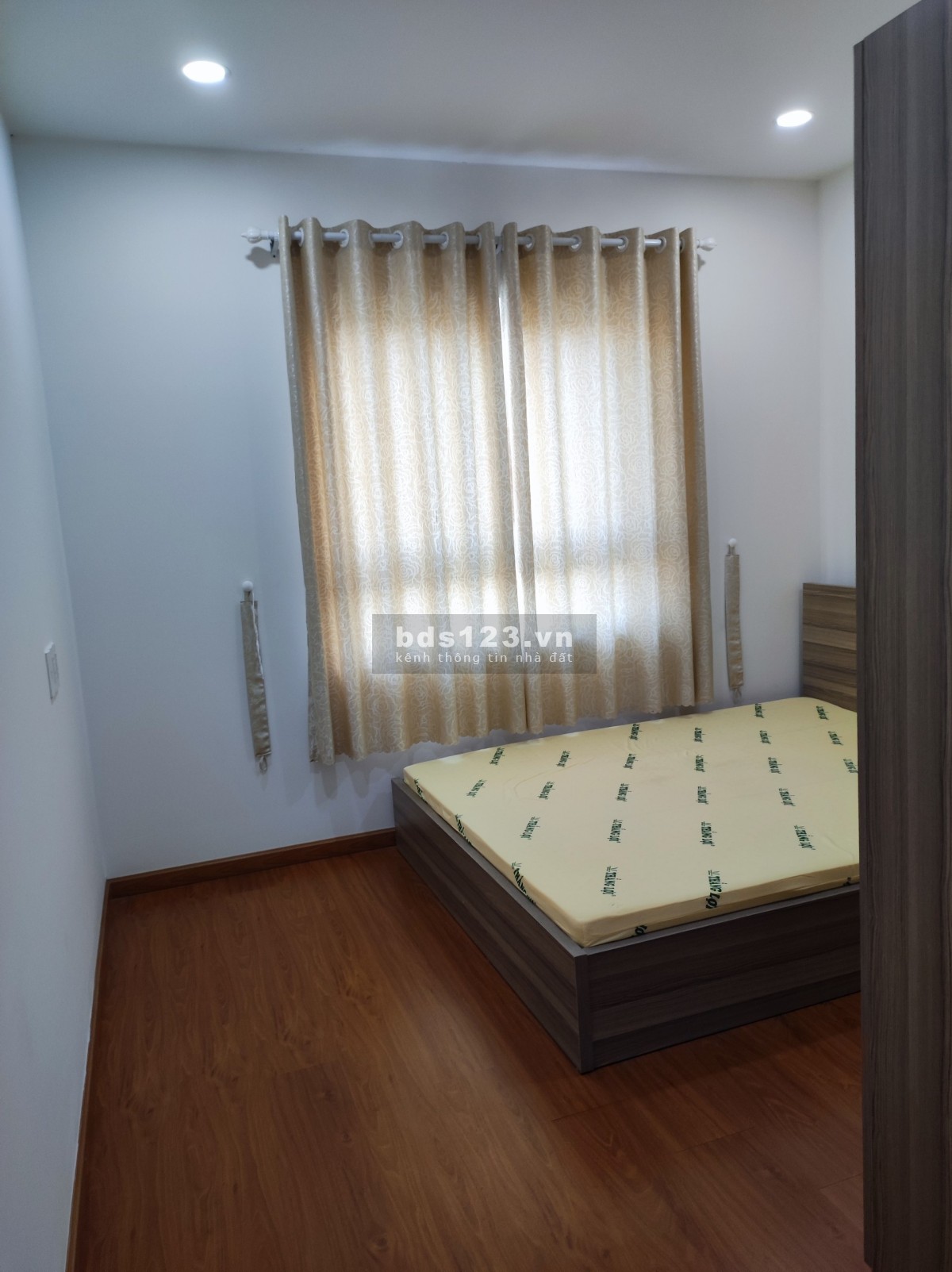 Chính chủ bán căn góc 2 view - DT 75m2 giá 1,850 tỷ - Đã có sổ - Vay được tối đa 1,2 tỷ. LH xem nhà