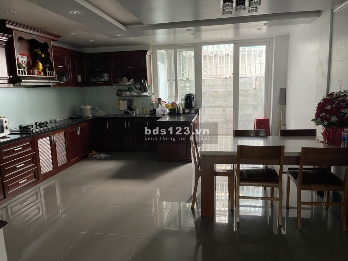 Bán nhà mặt Phố đường 4C, KDC 6B Intresco, sổ hồng, nhà mới, 1 hầm 1 trệt 3 lầu - 13,5 tỷ
