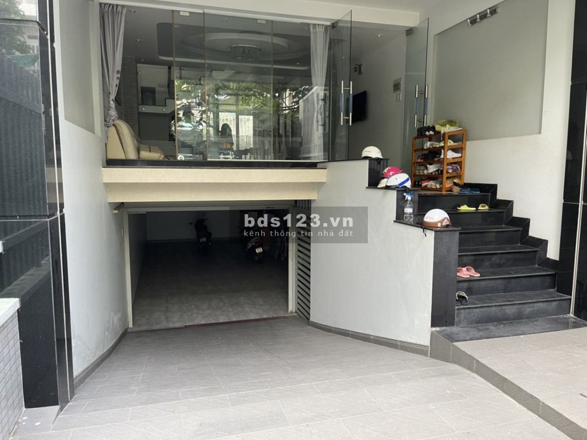 Bán nhà mặt Phố đường 4C, KDC 6B Intresco, sổ hồng, nhà mới, 1 hầm 1 trệt 3 lầu - 13,5 tỷ