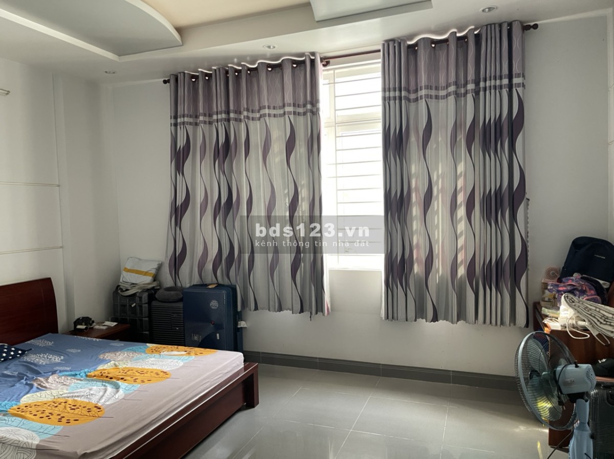 Bán nhà mặt Phố đường 4C, KDC 6B Intresco, sổ hồng, nhà mới, 1 hầm 1 trệt 3 lầu - 13,5 tỷ