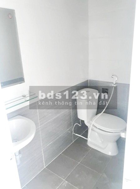 Bán gấp căn hộ 5 lầu 18 phòng góc hẻm 487 Huỳnh Tấn Phát Quận 7