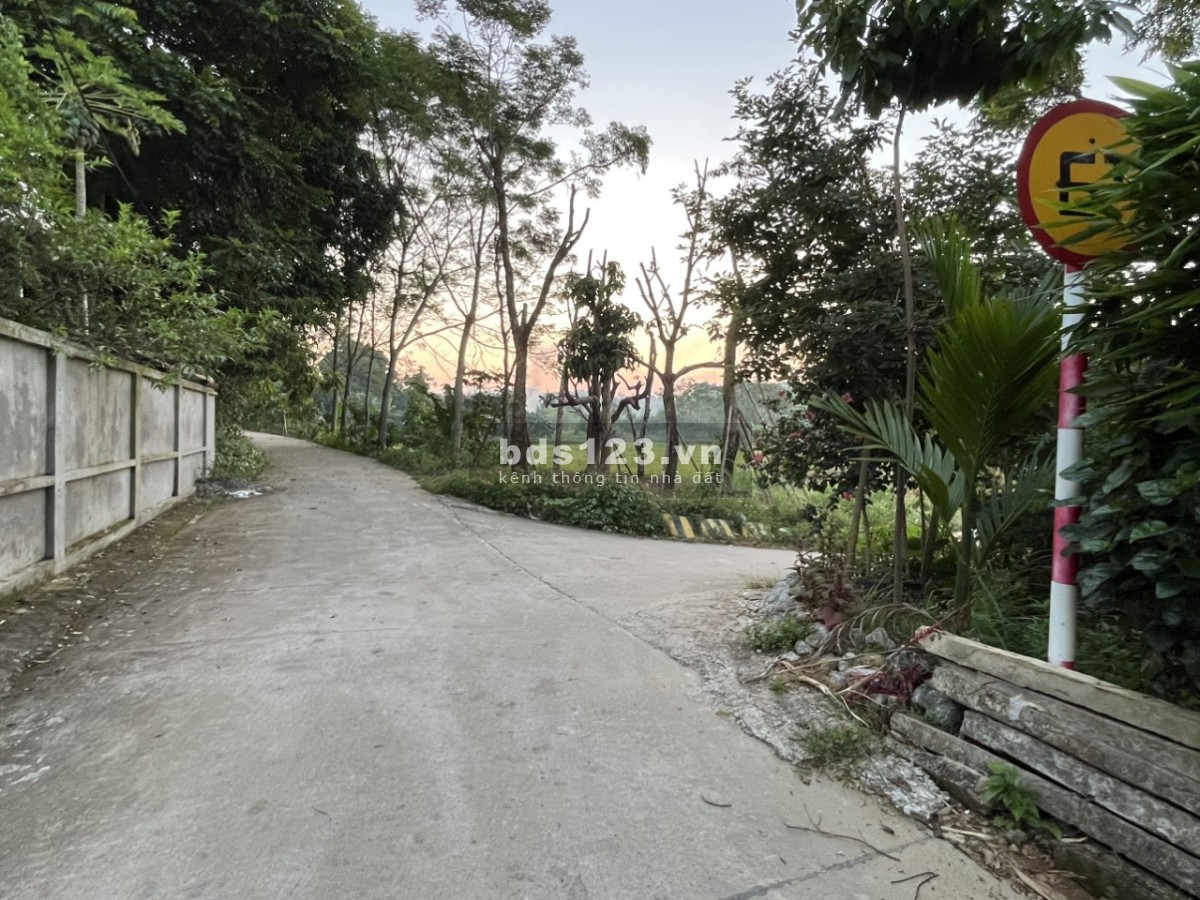 Bán lô góc 718m2 chỉ 880 triệu, view cánh đồng, cạnh homstay, đường bê tông ô tô tránh