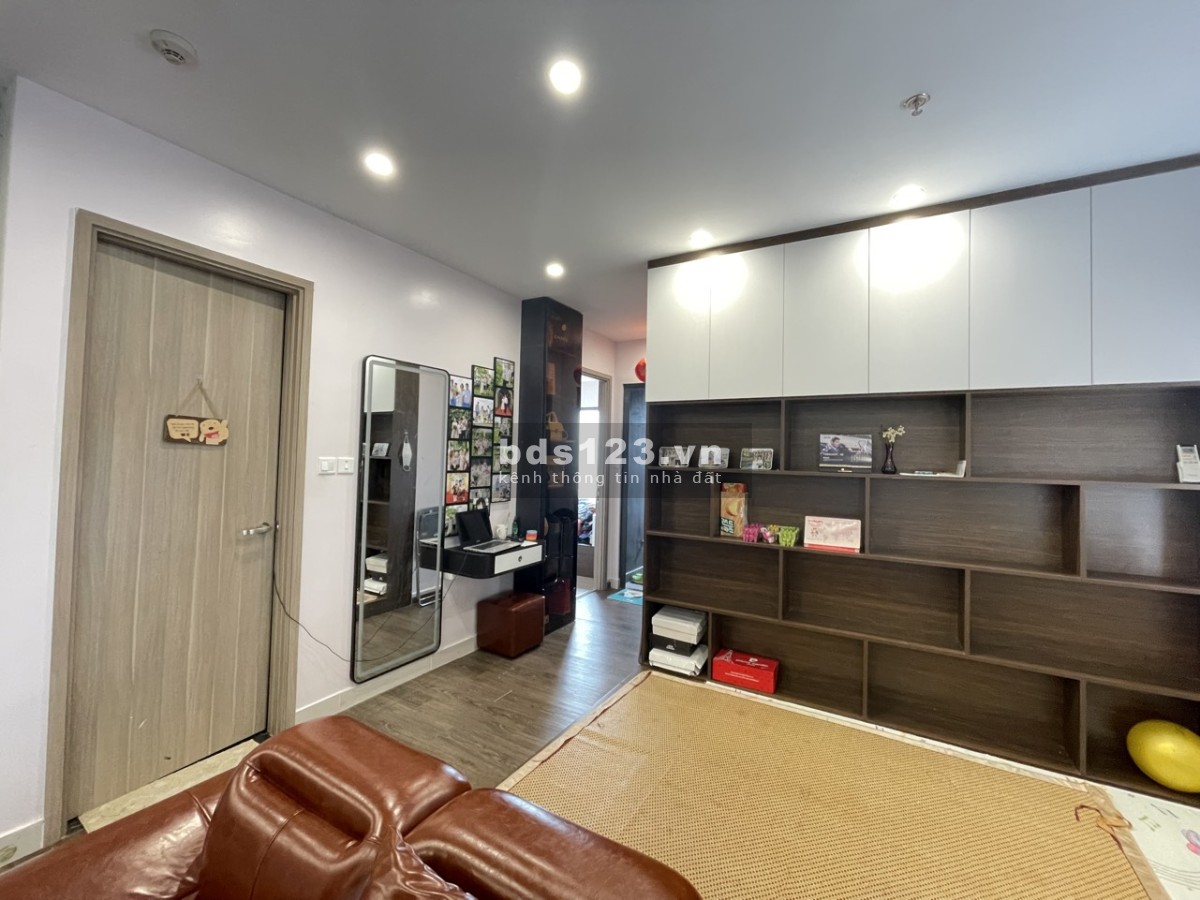 Chuyển nhượng Vinhomes Smart City giá tốt căn hộ 2pn2vs+ 2tỷ9 bao phí