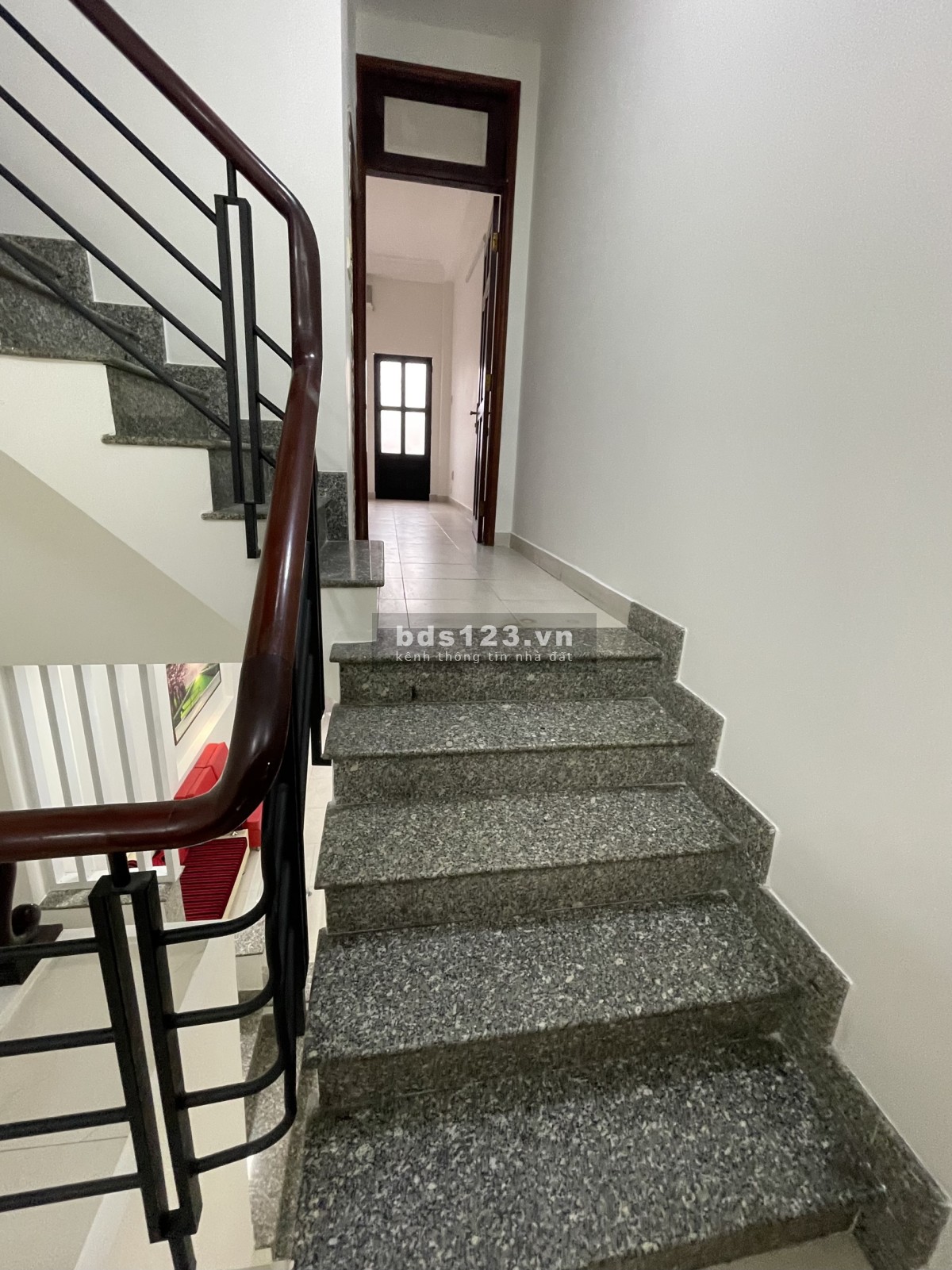 Bán nhà 4 tầng (1 trệt, 3 lầu) đường Hậu Giang P4 quận Tân Bình giá thương lượng