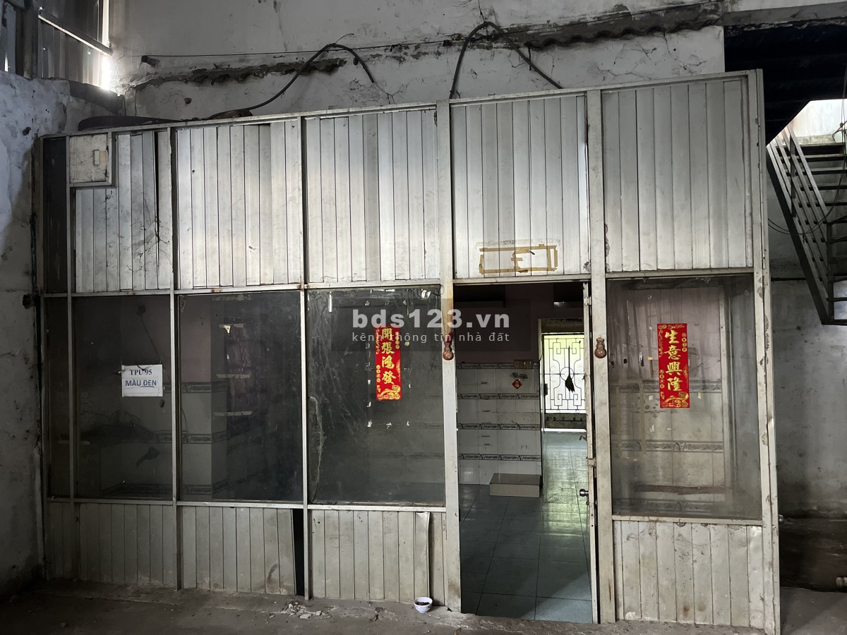 Chính chủ xưởng 700m2 mặt tiền Võ Hữu Lợi ( Có nhà lầu 5PN-2WC & văn phòng trong xưởng)