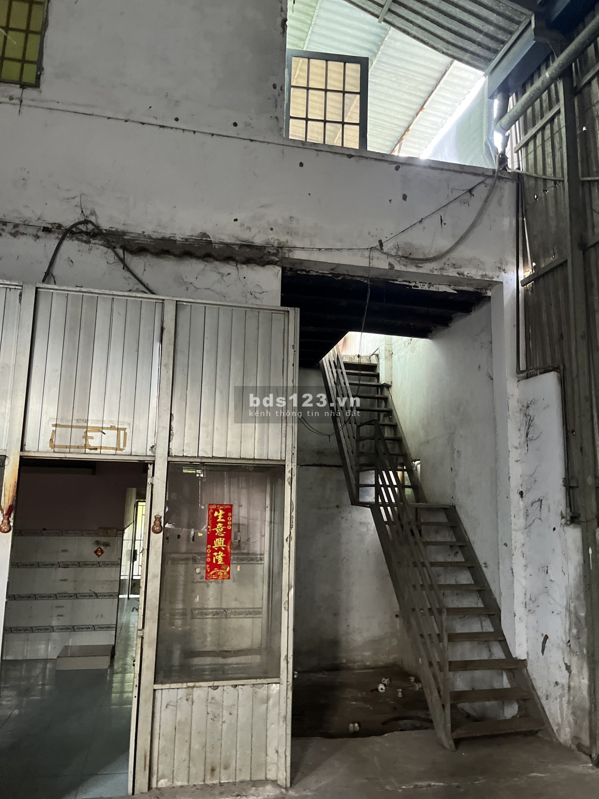 Chính chủ xưởng 700m2 mặt tiền Võ Hữu Lợi ( Có nhà lầu 5PN-2WC & văn phòng trong xưởng)
