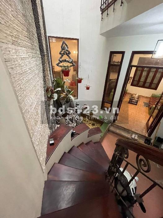 Cần bán nhà Cầu Giấy, ngõ to gần phố, 52m² x 4 Tầng x 10m mặt tiền, giá 6.85 tỷ