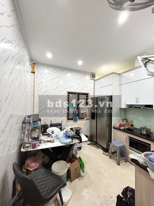 Bán nhà đường Võ Chí Công, Cầu Giấy, ngõô tô, gần Hồ Tây, 20m ra phố lơn, 35m² x 4 tầng, giá 5.2 tỷ