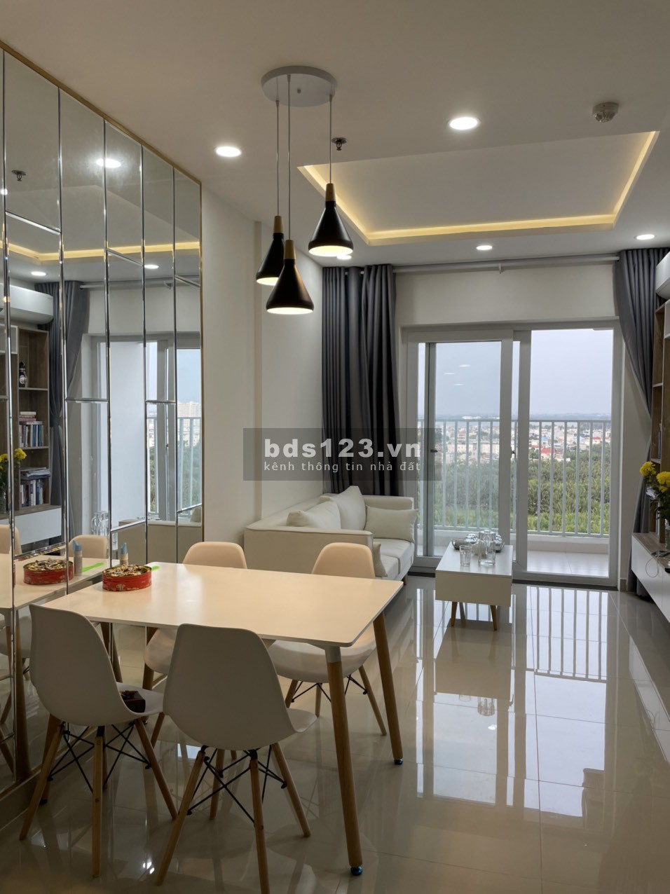 Chuyển công tác bán gấp căn góc giá 1.870 tỷ tặng nội thất - View đẹp - Đã có sổ - Hỗ trợ vay 1,3tỷ
