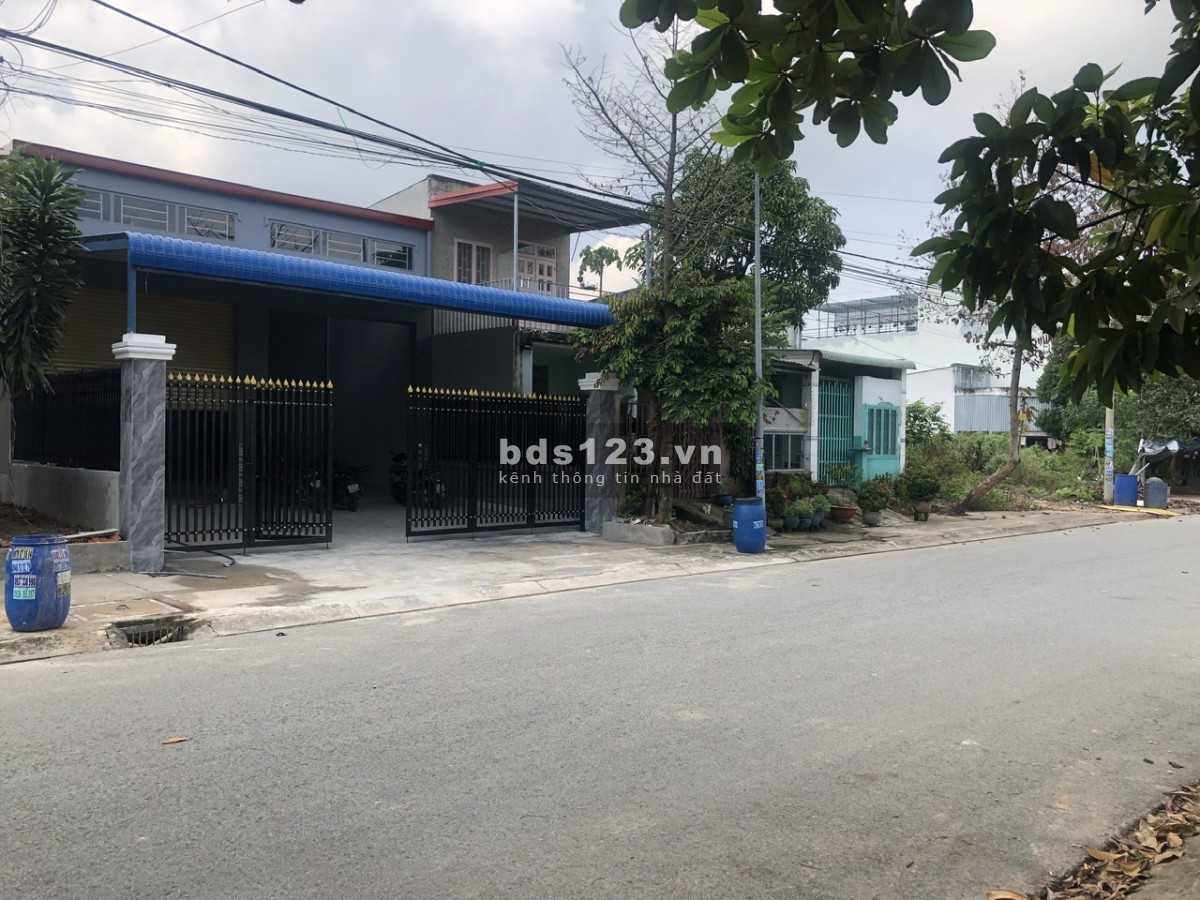 Chính chủ cho thuê nhà nguyên căn mới 100% làm showroom, mở KD tại Phú Chánh, Tân Uyên, Bình Dương.