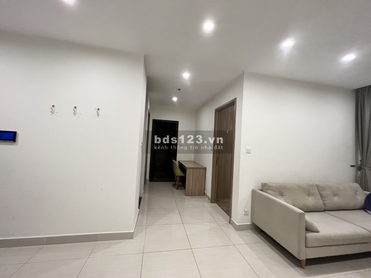 Bán căn hộ 2 pn tầng trung với view thoáng mát tại dự án Vinhomes Smart City với giá 2.450 tỷ