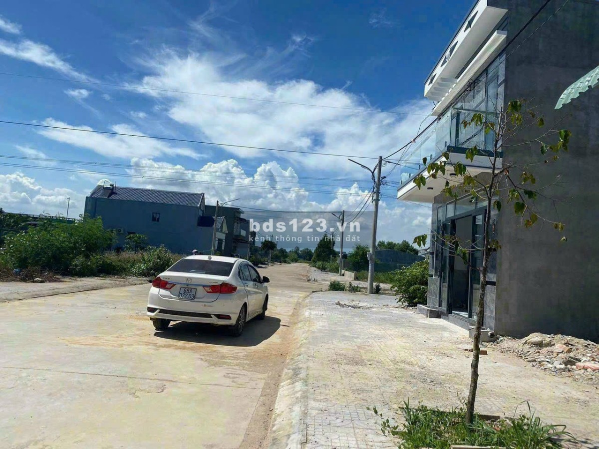NGỘP: chỉ 2ty3 nhà Long Tâm, BRVT, 83.6m2 có 60tc, 1T1L 3 PN, nhà mới ở ngay, cho thuê 5tr/tháng