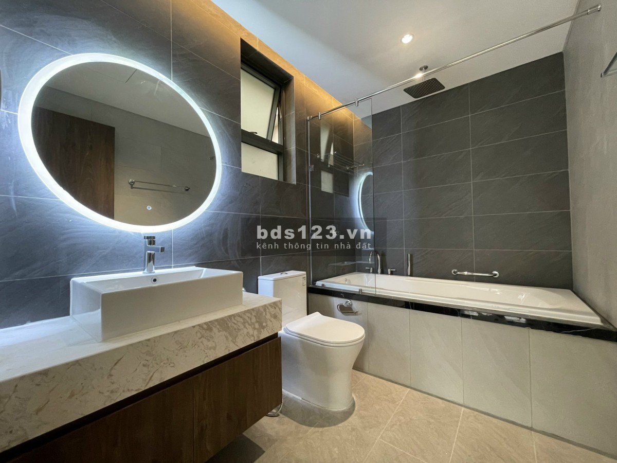 Bán căn hộ Briliant, DT 96m²-112m²-141m²-160m², 2 - 3 phòng ngủ bán giá gốc, chênh nhẹ chỉ từ 5,7 tỷ