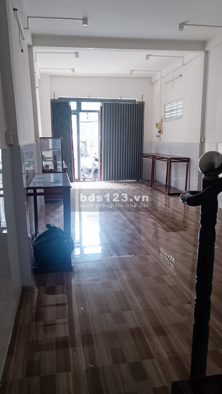 Bán nhà mới xây mới 100 % thổ cư sổ hồng đầy đủ