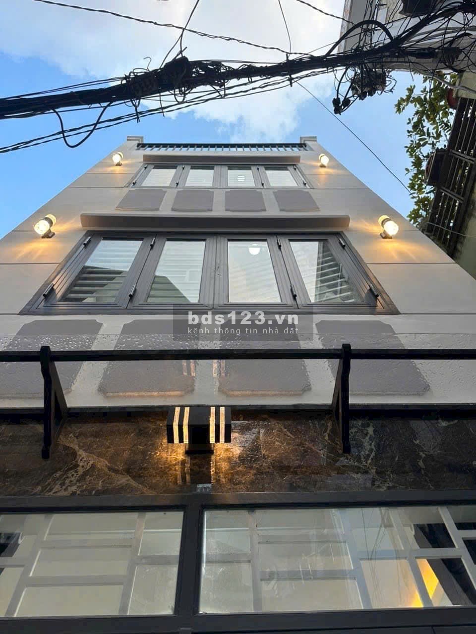 Bán nhà ở ngay, DT 52m² x 3 tầng, đường ô tô Hải Châu, giá 4.2 tỷ