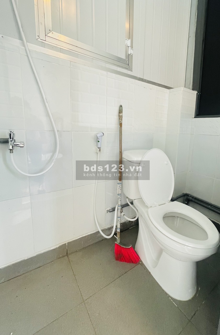 3.9tr có ngay full nội thất, cửa sổ thoáng mát 2p tới DH văn Lang, 3p tới Gigamall
