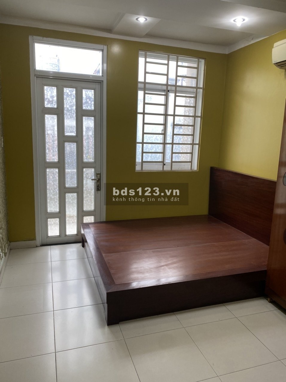 Nhà nguyên căn 200/ Nguyễn Tiêu la, phường 6 , quận 10.