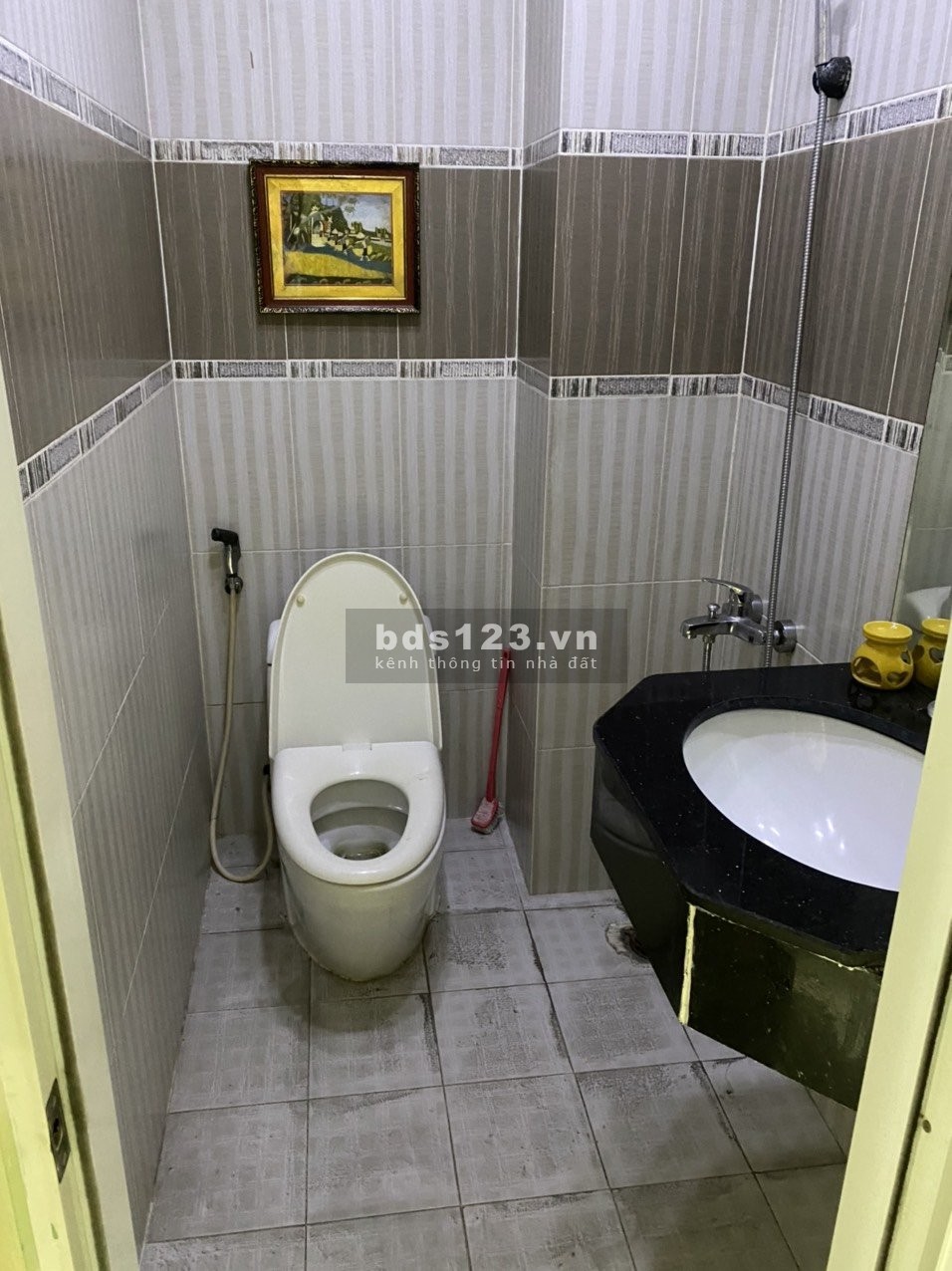 Nhà nguyên căn 200/ Nguyễn Tiêu la, phường 6 , quận 10.