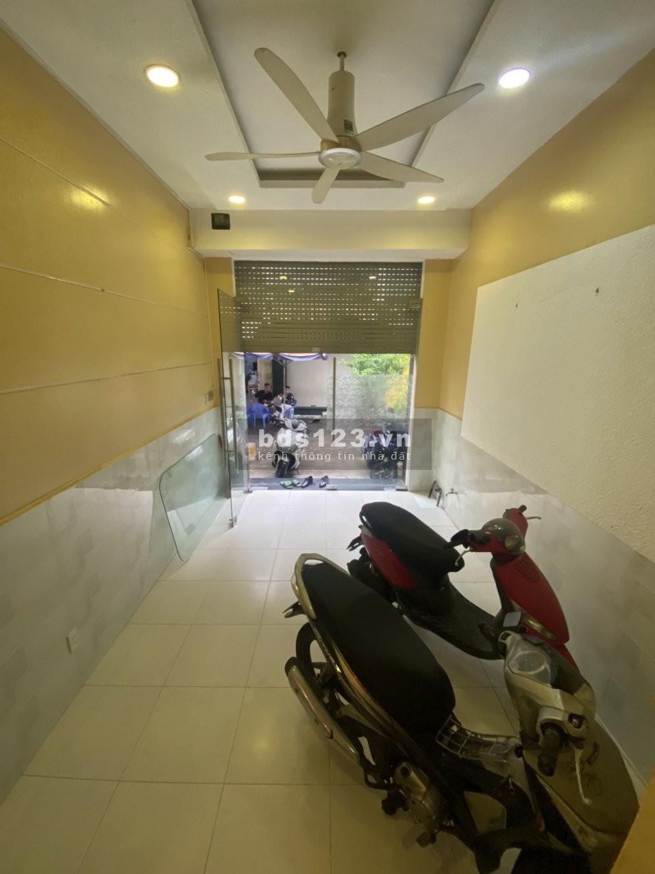 Nhà nguyên căn 200/ Nguyễn Tiêu la, phường 6 , quận 10.