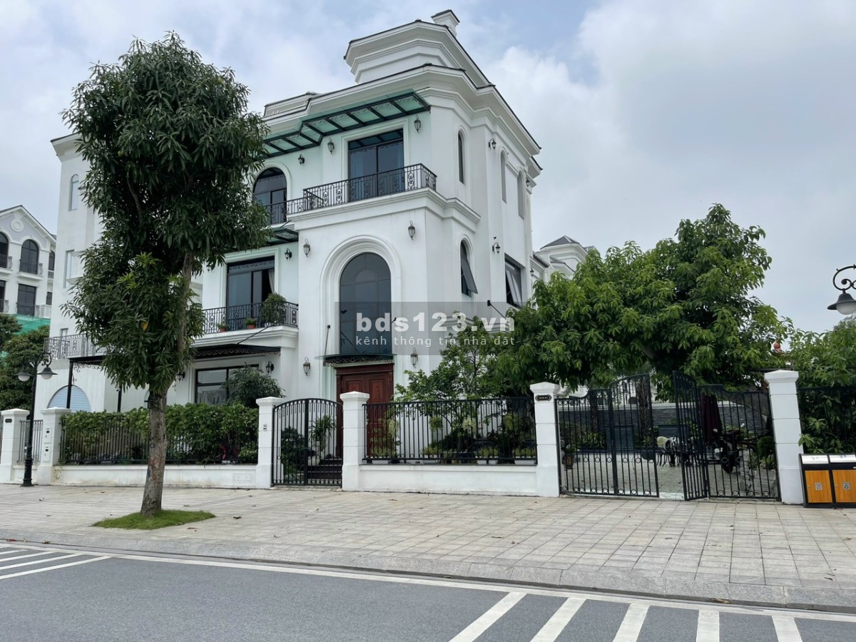 Bán căn Biệt thự Đơn lập đã hoàn thiện Vinhomes Ocean Park Gia Lâm 63 tỉ