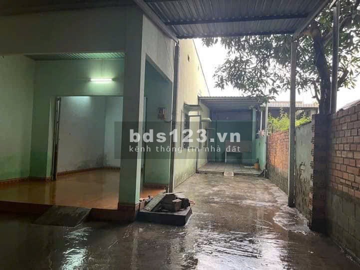 Bán nhà cấp 4, Tân Phú Trung, Củ Chi, giá 2 tỷ, DT 7 x 20m, full thổ cư, gần cty, xưởng