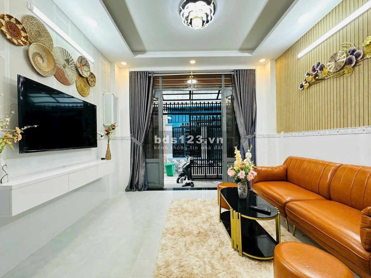Bán nhà phố 4.07 x 10 m 1 trệt 1 lầu đường Nguyễn Thái Sơn Gò Vấp.