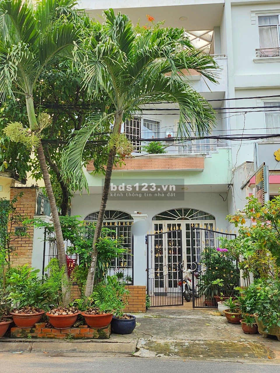[Gấp] Chính chủ bán nhà 2 lầu 129m2 tại KDC Bình Trị Đông B Q.Bình Tân gần chợ trường học chỉ 3 - 5p