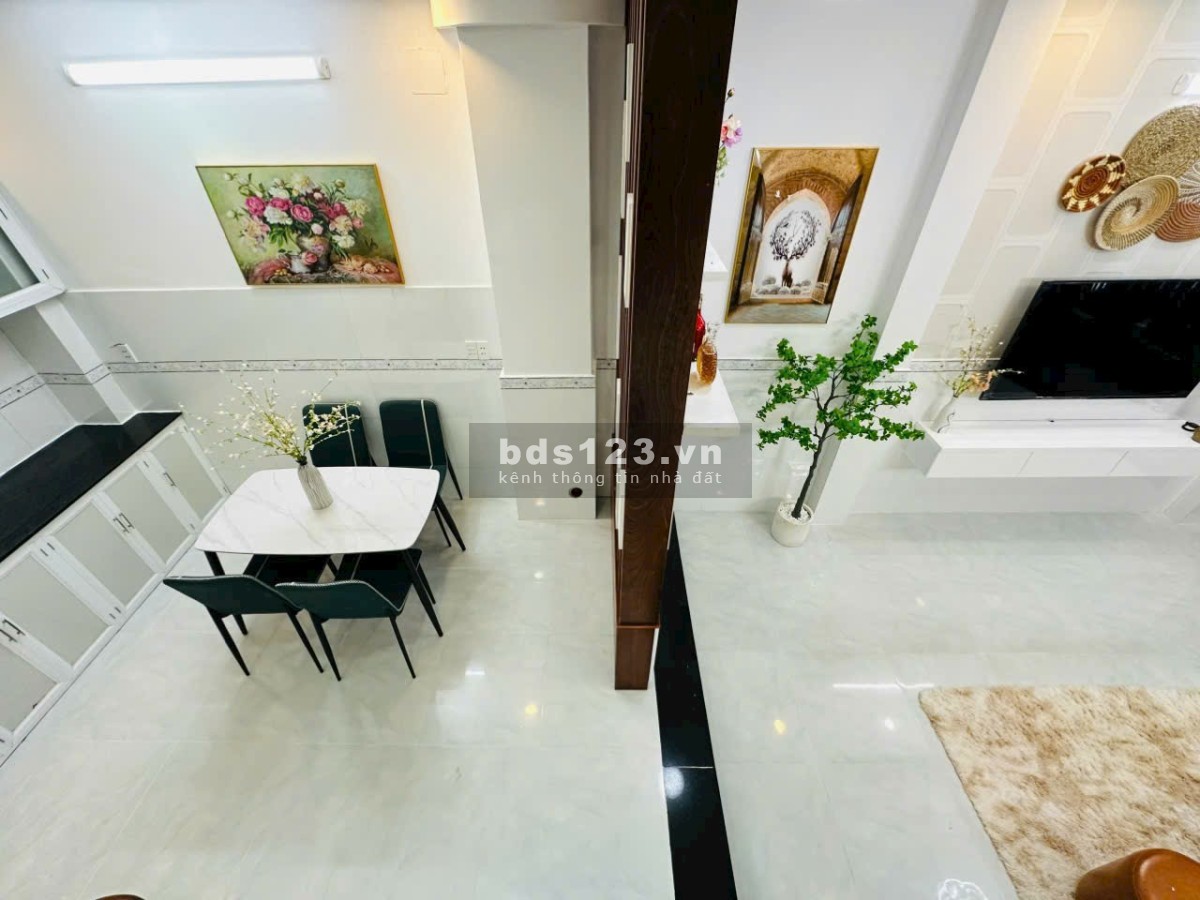 Bán nhà phố 4.07 x 10 m 1 trệt 1 lầu đường Nguyễn Thái Sơn Gò Vấp.