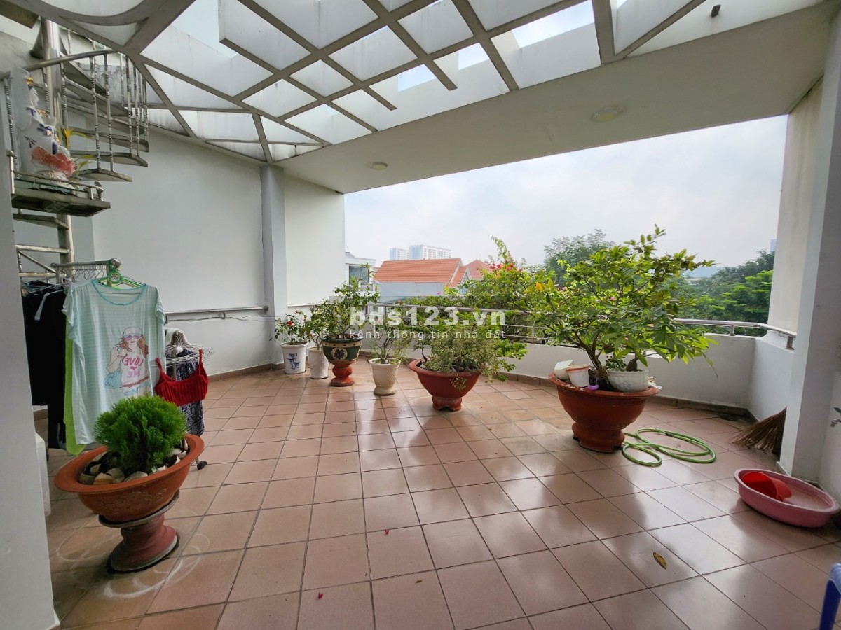 [Gấp] Chính chủ bán nhà 2 lầu 129m2 tại KDC Bình Trị Đông B Q.Bình Tân gần chợ trường học chỉ 3 - 5p