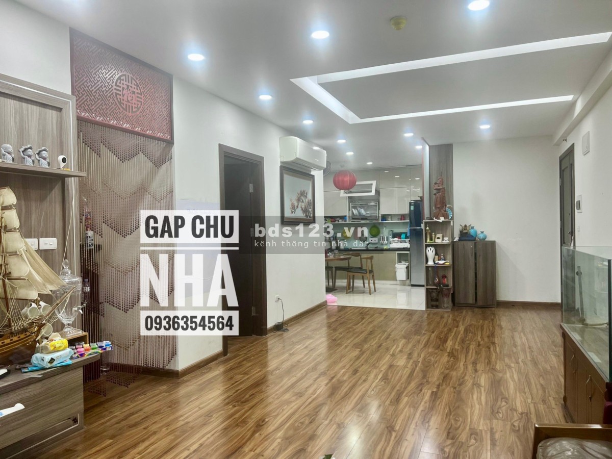 Bán căn hộ 3 phòng ngủ, giá 46.x triệu/m², có SĐCC ngay trung tâm của trung tâm Cầu Giấy
