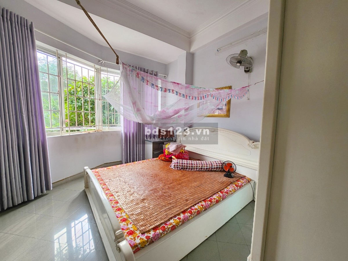 [Gấp] Chính chủ bán nhà 2 lầu 129m2 tại KDC Bình Trị Đông B Q.Bình Tân gần chợ trường học chỉ 3 - 5p